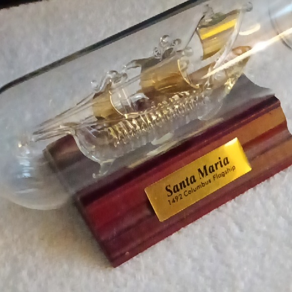 Mayflower Model Glass Ship - Picture 4 of 7